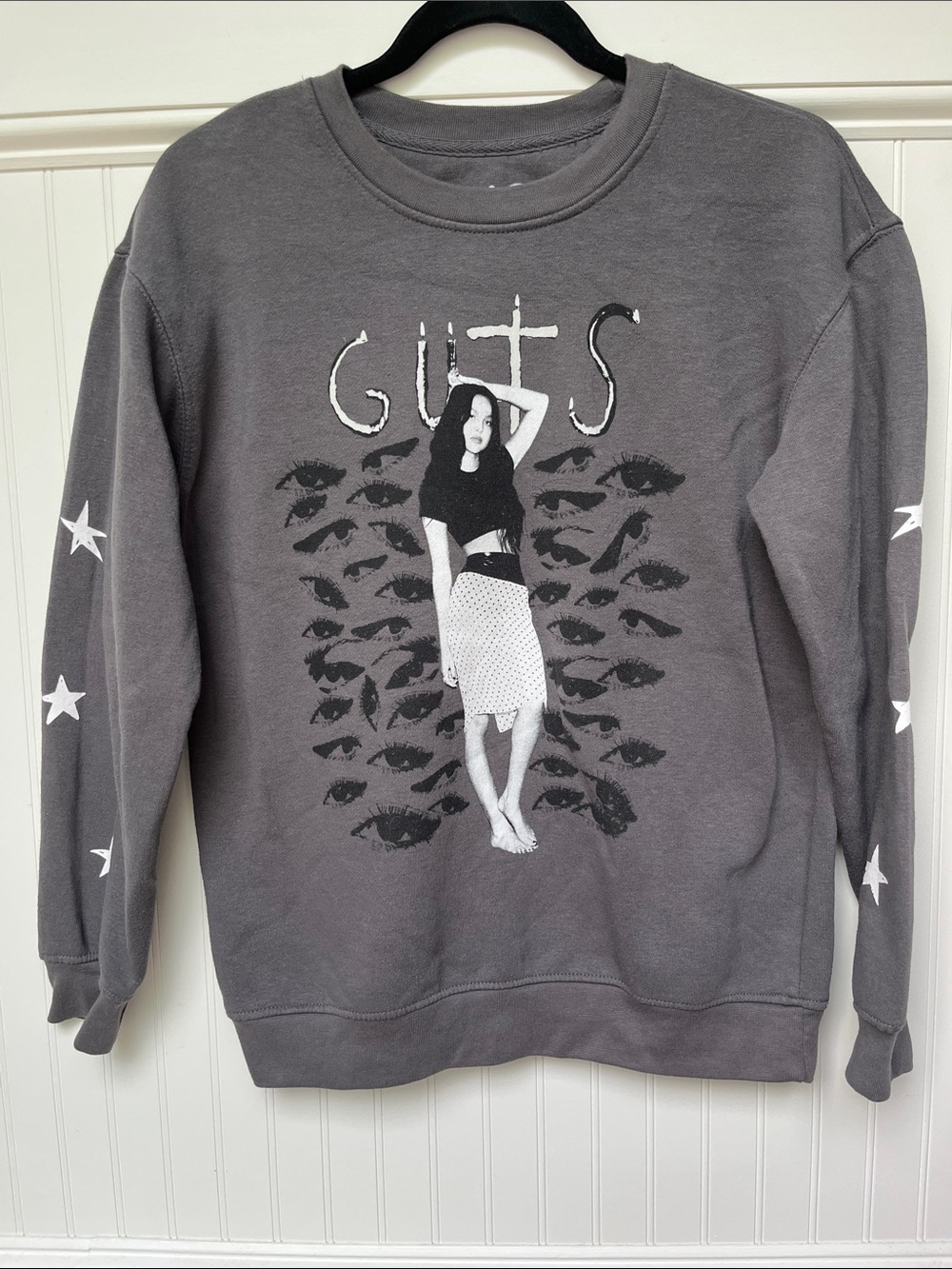 Olivia Rodrigo ‘Guts’ sweatshirt, Girls XL